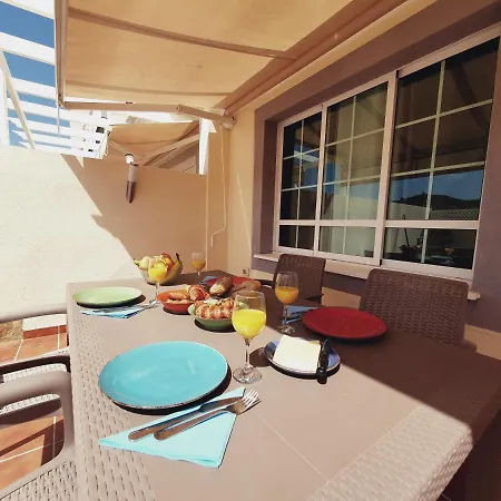 Modern Family Above Swimming Pool * Porto Rico